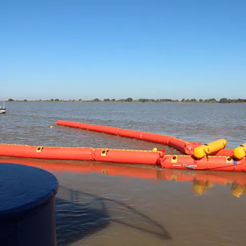 12162015-BSEE-Conducts-Oil-Spill-Exercises600px