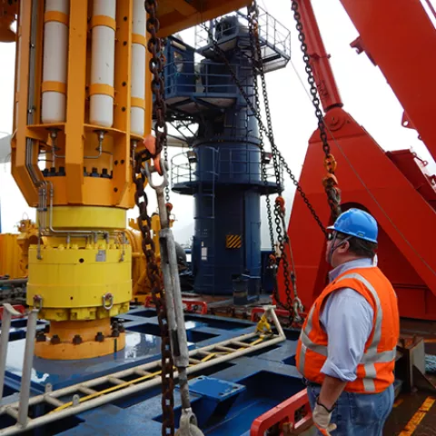 07162015_AK_Pre_drill_inspection_3_600px