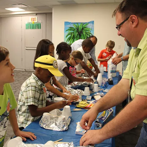 BringYOurChildToWorkDay_Gull2015Lg