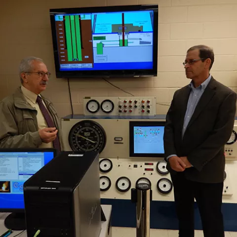 DSCN0220-Director-Dr-Bilgesu_600px