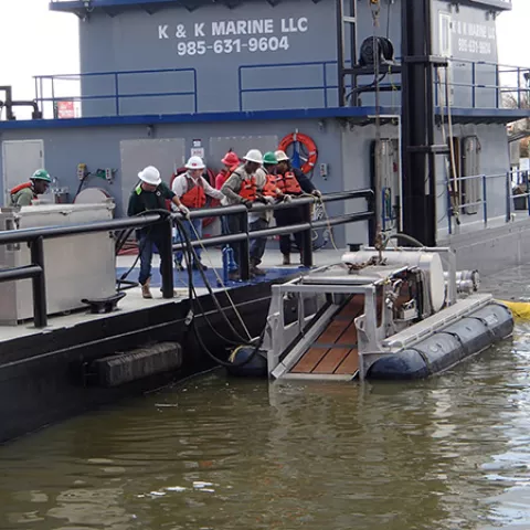 Deploying a skimmer in Amelia LA